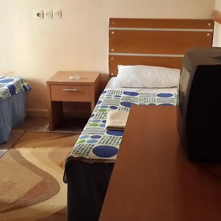 Sardunya Oda ve Kahvaltı 3*