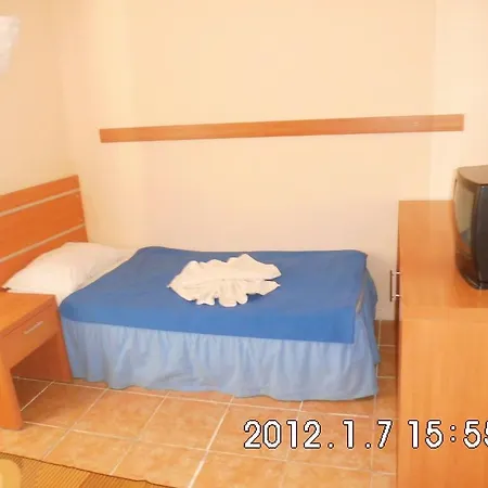 Frühstückspension Sardunya 3*
